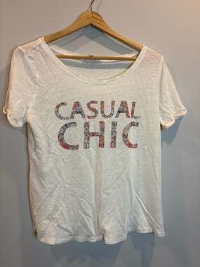 RW&CO. Casual Chic Graphic Print Short Sleeve T-Shirt